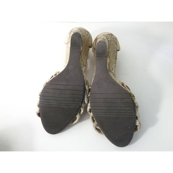 BACIO 61 Cadorago 7.5M Tan Taupe Snake Leather Bronze Chain Wedge Sandals Shoes - Picture 6 of 8